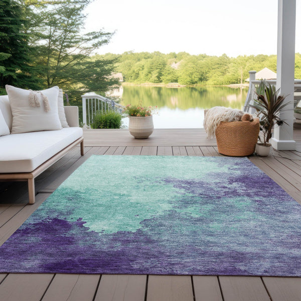 Homeroots 3' Green And Ivory Abstract Washable Area Rug For Indoor And Outdoor Spaces - Durable, Stylish Design 9' X 12' Polyester 604837
