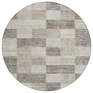 HomeRoots 5' Beige and Gray Geometric Indoor Outdoor Area Rug - Stylish, Washable, and Durable for Any Space 8' Round 604847