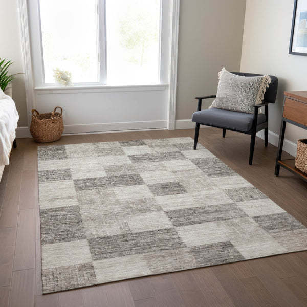Homeroots 3' Beige And Gray Geometric Washable Area Rug - Perfect For Indoor And Outdoor Spaces, Stylish & Durable 10' X 14' Polyester 604850