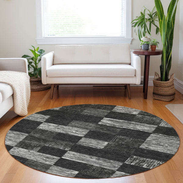 Homeroots 3' Beige And Gray Geometric Washable Area Rug - Perfect For Indoor And Outdoor Spaces, Stylish & Durable 8' Round Polyester 604853