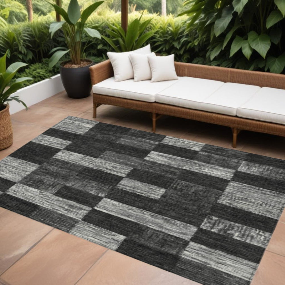 HomeRoots 9' X 12' Stylish Black & Gray Geometric Washable Area Rug for Indoor & Outdoor Use – Durable Design! 604855
