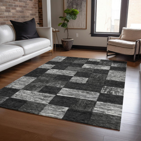 Homeroots 3' Beige And Gray Geometric Washable Area Rug - Perfect For Indoor And Outdoor Spaces, Stylish & Durable 9' X 12' Polyester 604855