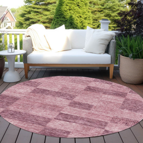 Homeroots 3' Beige And Gray Geometric Washable Area Rug - Perfect For Indoor And Outdoor Spaces, Stylish & Durable 8' Round Polyester 604859