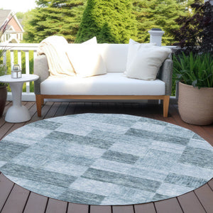 Homeroots 3' Beige And Gray Geometric Washable Area Rug - Perfect For Indoor And Outdoor Spaces, Stylish & Durable 8' Round Polyester 604865
