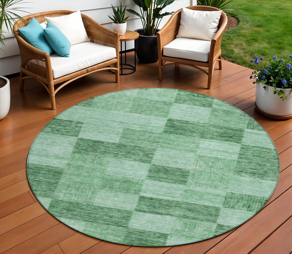 Homeroots 3' Beige And Gray Geometric Washable Area Rug - Perfect For Indoor And Outdoor Spaces, Stylish & Durable 8' Round Polyester 604871