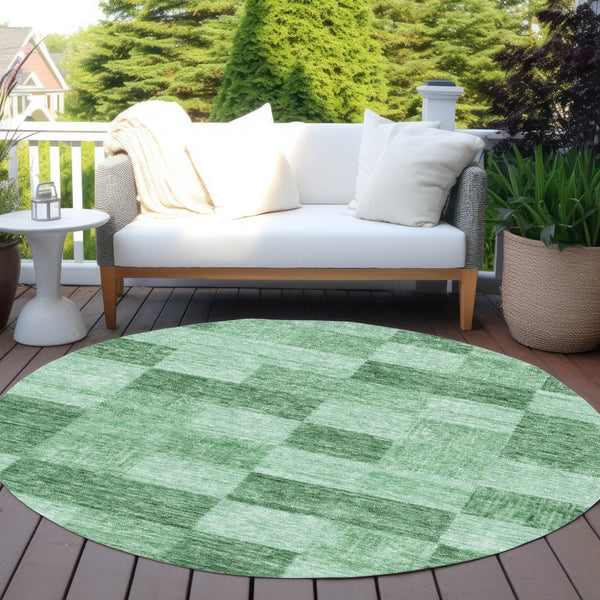 Homeroots 3' Beige And Gray Geometric Washable Area Rug - Perfect For Indoor And Outdoor Spaces, Stylish & Durable 8' Round Polyester 604871