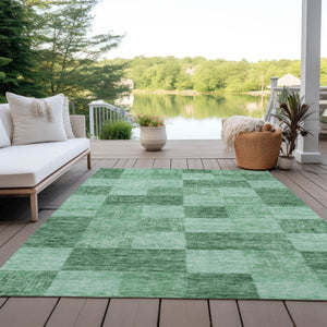 Homeroots 3' Beige And Gray Geometric Washable Area Rug - Perfect For Indoor And Outdoor Spaces, Stylish & Durable 10' X 14' Polyester 604874