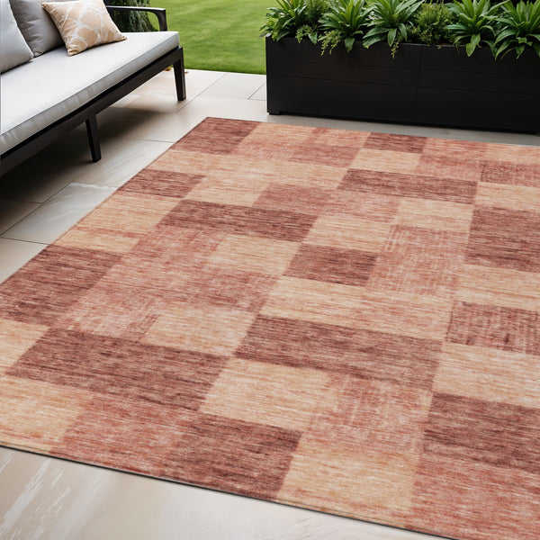 Homeroots 3' Beige And Gray Geometric Washable Area Rug - Perfect For Indoor And Outdoor Spaces, Stylish & Durable 5' X 8' Polyester 604882