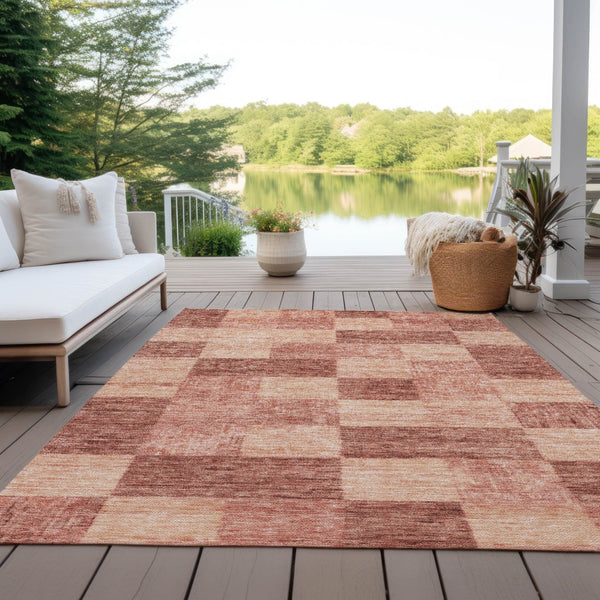 Homeroots 3' Beige And Gray Geometric Washable Area Rug - Perfect For Indoor And Outdoor Spaces, Stylish & Durable 5' X 8' Polyester 604882