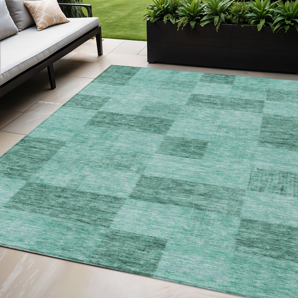 Homeroots 3' Beige And Gray Geometric Washable Area Rug - Perfect For Indoor And Outdoor Spaces, Stylish & Durable 5' X 8' Polyester 604894