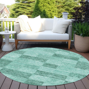 Homeroots 3' Beige And Gray Geometric Washable Area Rug - Perfect For Indoor And Outdoor Spaces, Stylish & Durable 8' Round Polyester 604895