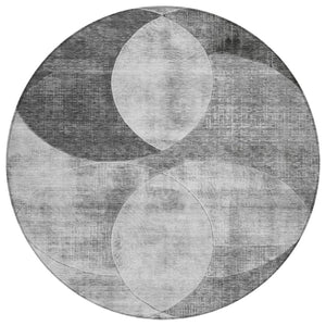 HomeRoots 5' Gray and Charcoal Geometric Area Rug - Stylish, Washable, Durable for Indoor and Outdoor Spaces 8' Round 604913