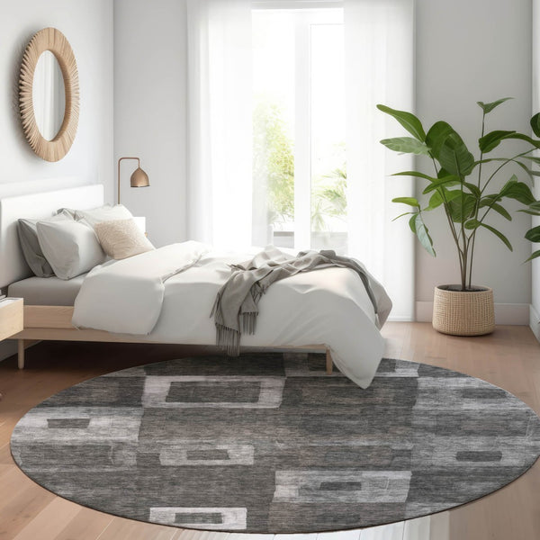 Homeroots 3' Stylish Beige Gold & Denim Blue Geometric Indoor-outdoor Area Rug - Durable, Washable & Versatile 8' Round Polyester 605015