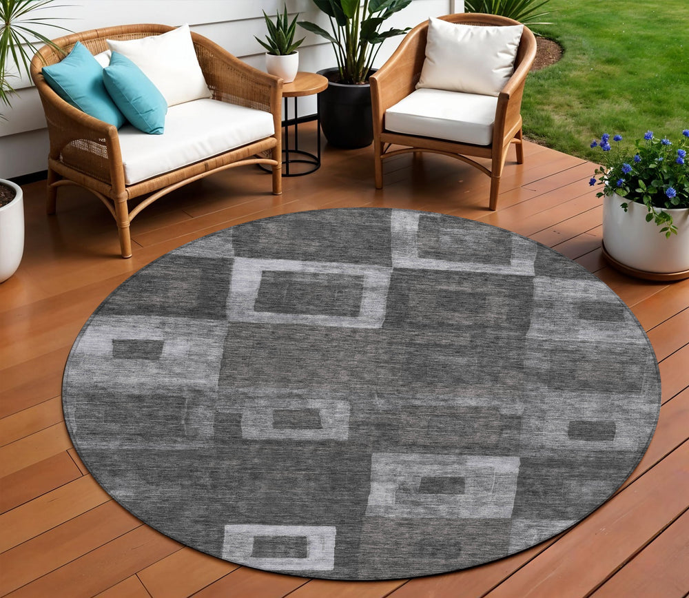 Homeroots 3' Stylish Beige Gold & Denim Blue Geometric Indoor-outdoor Area Rug - Durable, Washable & Versatile 8' Round Polyester 605015