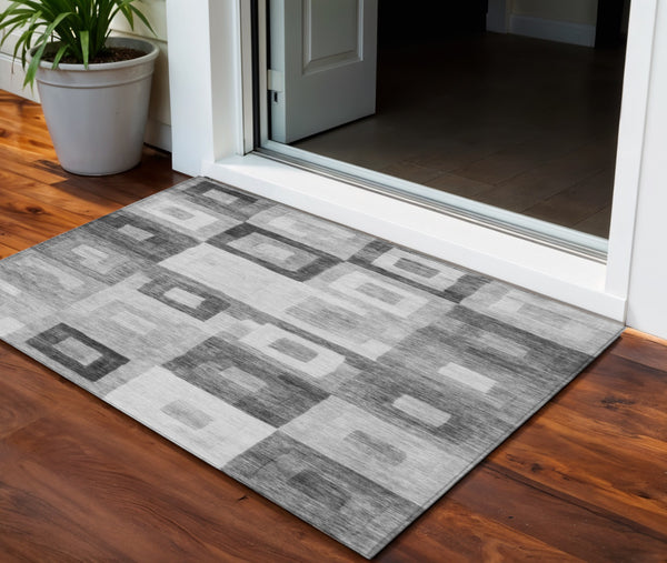 Homeroots 3' Stylish Beige Gold & Denim Blue Geometric Indoor-outdoor Area Rug - Durable, Washable & Versatile 3' X 5' Polyester 605037