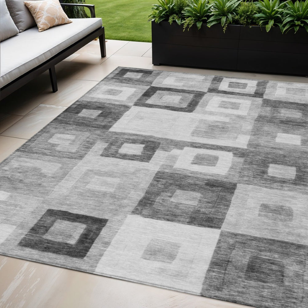 HomeRoots 5' Gray and Charcoal Geometric Washable Area Rug - Durable, Stylish for Indoor and Outdoor Spaces 5' X 8' 605038