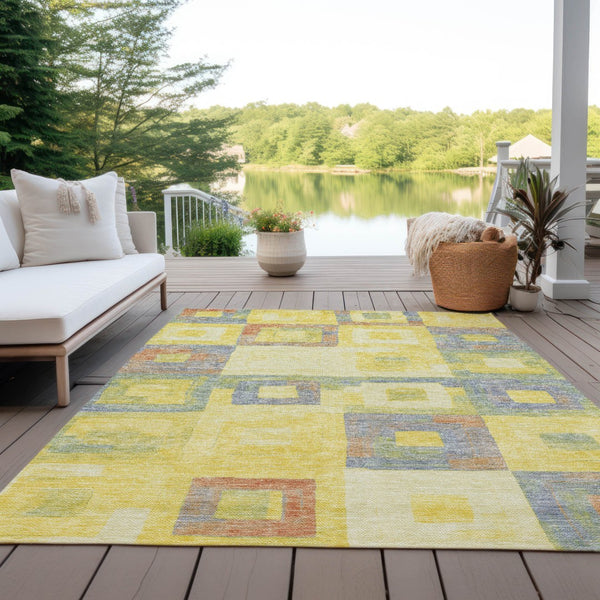 Homeroots 3' Stylish Beige Gold & Denim Blue Geometric Indoor-outdoor Area Rug - Durable, Washable & Versatile 8' X 10' Polyester 605058