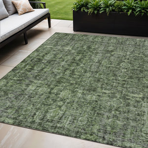 Homeroots 3' Durable Blue And Black Damask Washable Area Rug For Indoor And Outdoor Spaces, Versatile Style 5' X 8' Polyester 605092