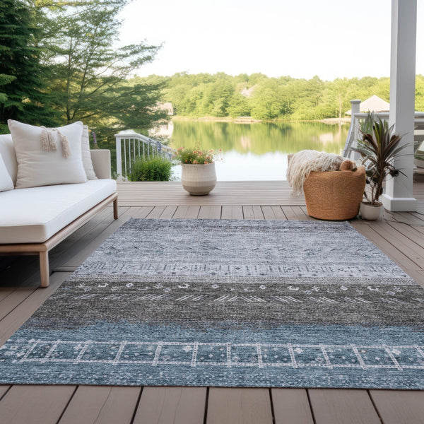 Homeroots 3' Southwestern Indoor Outdoor Area Rug – Stylish, Washable, Durable, Stain-resistant Design For All Spaces 8' X 10' Polyester 605130