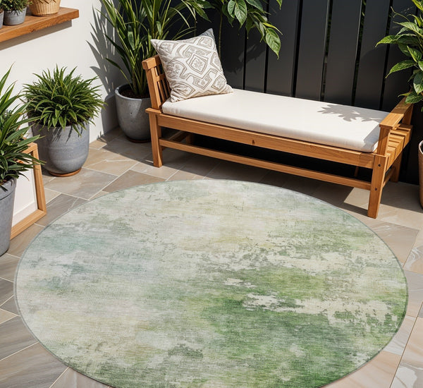 Homeroots 3' Artichoke Green And Ivory Abstract Area Rug - Stylish Washable Indoor/Outdoor Design For All Spaces 8' Round Polyester 605502