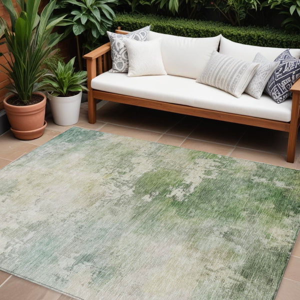 Homeroots 3' Artichoke Green And Ivory Abstract Area Rug - Stylish Washable Indoor/Outdoor Design For All Spaces 8' X 10' Polyester 605503