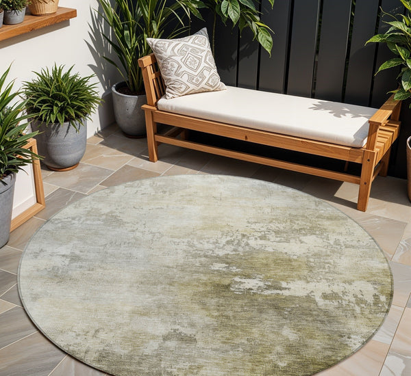 Homeroots 3' Artichoke Green And Ivory Abstract Area Rug - Stylish Washable Indoor/Outdoor Design For All Spaces 8' Round Polyester 605508