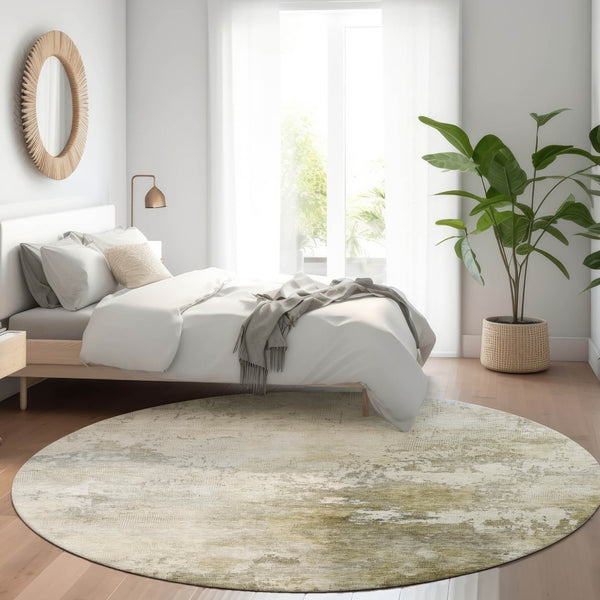 Homeroots 3' Artichoke Green And Ivory Abstract Area Rug - Stylish Washable Indoor/Outdoor Design For All Spaces 8' Round Polyester 605508