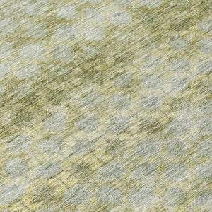 Homeroots 3' Artichoke Green And Beige Striped Washable Area Rug For Indoor And Outdoor Spaces, Durable Design 8' Round Polyester 605683