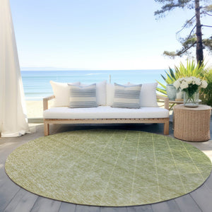 Homeroots 3' Artichoke Green Geometric Area Rug - Stylish, Washable & Durable For Indoor Or Outdoor Spaces 8' Round Polyester 605779