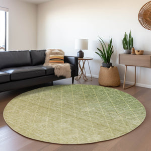 Homeroots 3' Artichoke Green Geometric Area Rug - Stylish, Washable & Durable For Indoor Or Outdoor Spaces 8' Round Polyester 605779