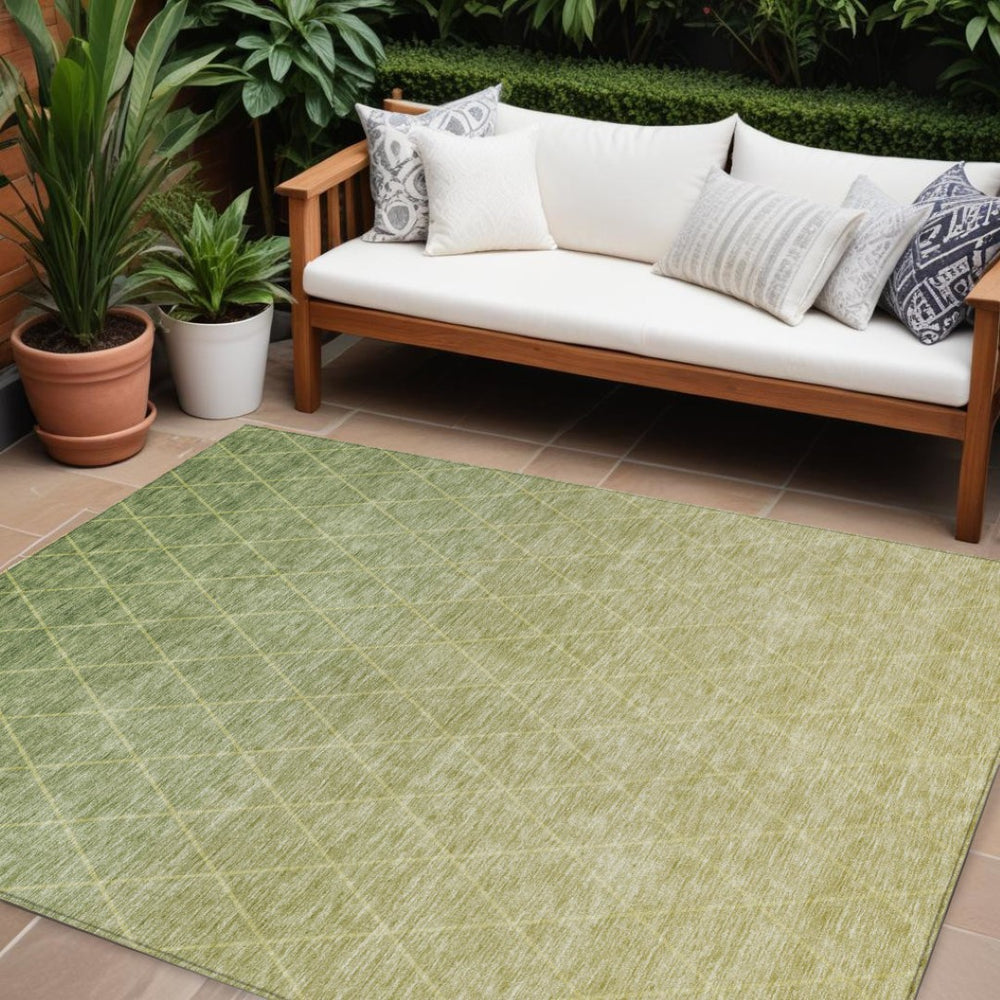 HomeRoots 9' Stylish Artichoke Green and Beige Geometric Washable Area Rug for Indoor/Outdoor Spaces 605781