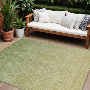 Homeroots 3' Artichoke Green Geometric Area Rug - Stylish, Washable & Durable For Indoor Or Outdoor Spaces 10' X 14' Polyester 605782