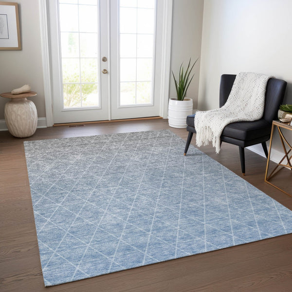Homeroots 3' Artichoke Green Geometric Area Rug - Stylish, Washable & Durable For Indoor Or Outdoor Spaces 8' X 10' Polyester 605786