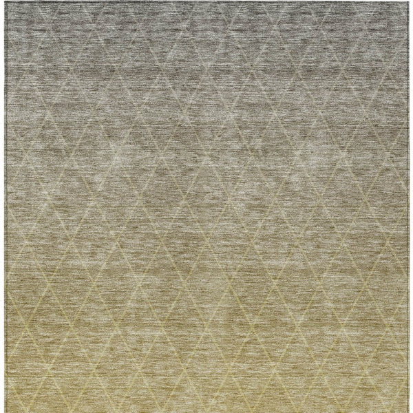 Homeroots 3' Artichoke Green Geometric Area Rug - Stylish, Washable & Durable For Indoor Or Outdoor Spaces 8' X 10' Polyester 605792