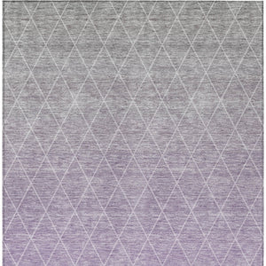 Homeroots 3' Artichoke Green Geometric Area Rug - Stylish, Washable & Durable For Indoor Or Outdoor Spaces 8' X 10' Polyester 605798