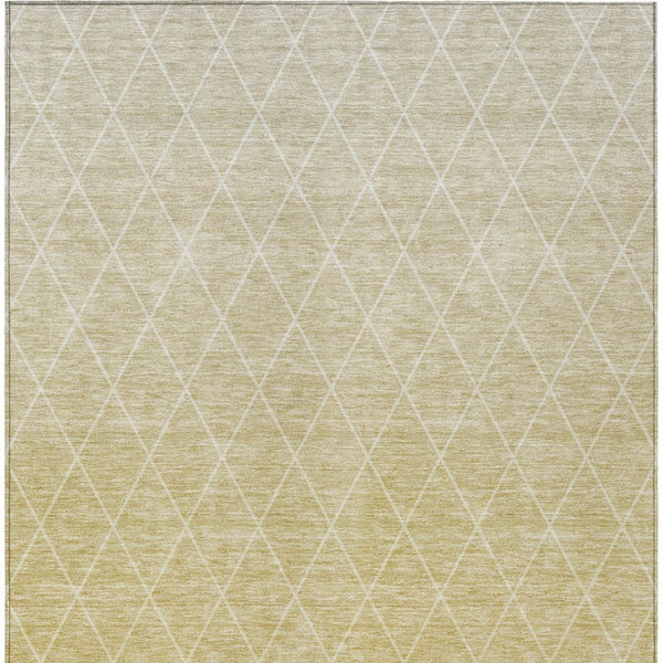 Homeroots 3' Artichoke Green Geometric Area Rug - Stylish, Washable & Durable For Indoor Or Outdoor Spaces 5' X 8' Polyester 605820