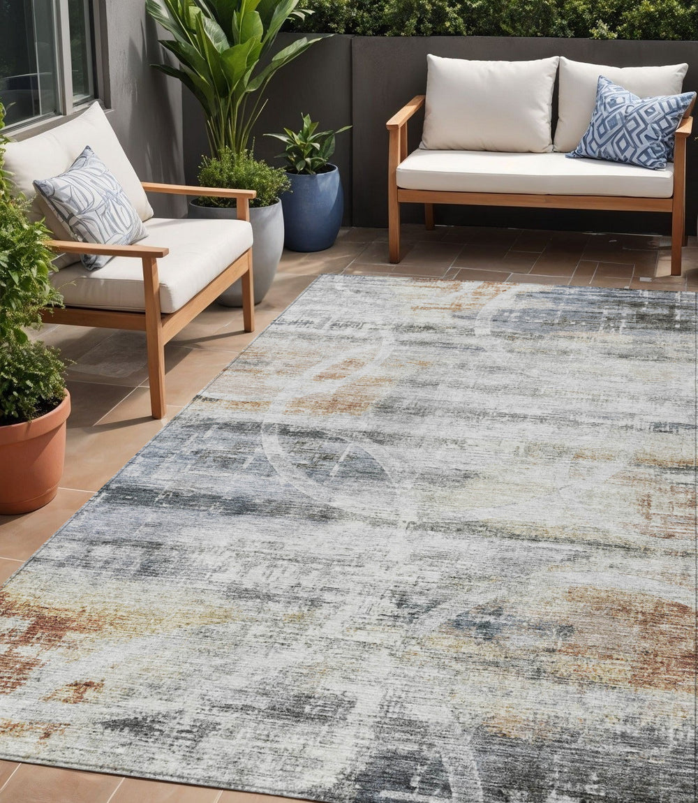 Homeroots 3' Stylish Silver Copper Ivory Geometric Washable Area Rug For Indoor And Outdoor Spaces 5' X 8' Polyester 605838