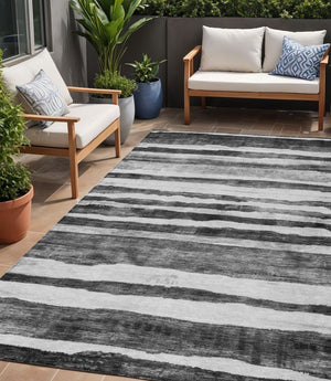 Homeroots 3' Charcoal And Gray Striped Washable Area Rug For Indoor And Outdoor Spaces - Stylish And Durable 5' X 8' Polyester 605892