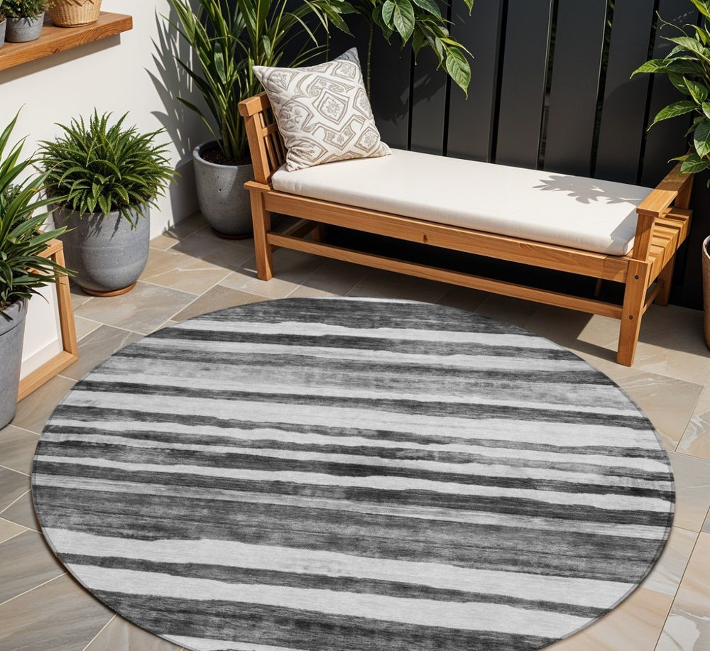 HomeRoots 5' Charcoal and Gray Striped Area Rug - Washable, Durable, Indoor Outdoor Design for Any Space 8' Round 605893