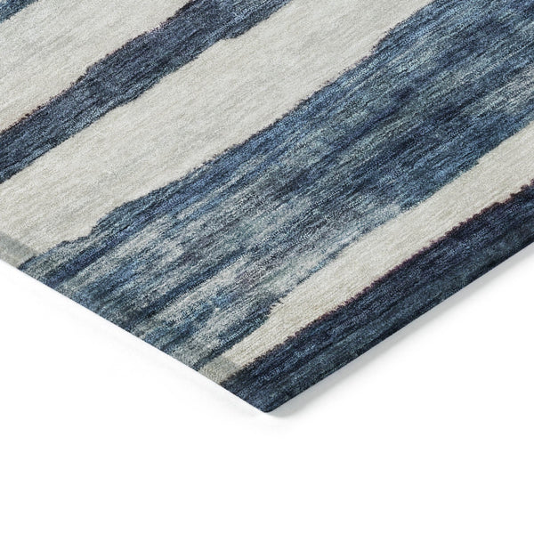 Homeroots 3' Charcoal And Gray Striped Washable Area Rug For Indoor And Outdoor Spaces - Stylish And Durable 5' X 8' Polyester 605898