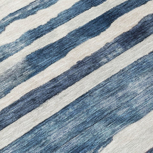 Homeroots 3' Charcoal And Gray Striped Washable Area Rug For Indoor And Outdoor Spaces - Stylish And Durable 8' Round Polyester 605899