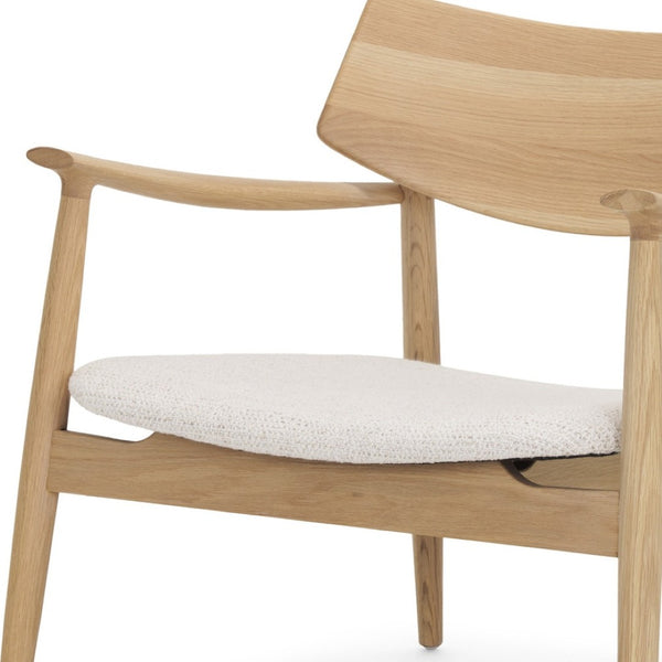 HomeRoots 27" Cream Upholstered Arm Chair with Solid Wood Frame - Stylish Comfort for Modern Interiors 605993