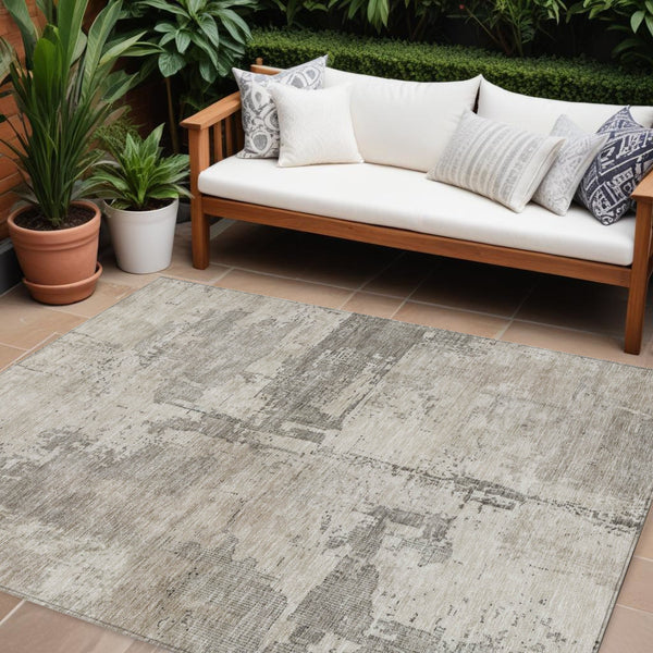 Homeroots 3' Linen And Gray Abstract Washable Area Rug - Stylish Indoor/Outdoor Design For High Traffic Spaces 8' X 10' Polyester 606034