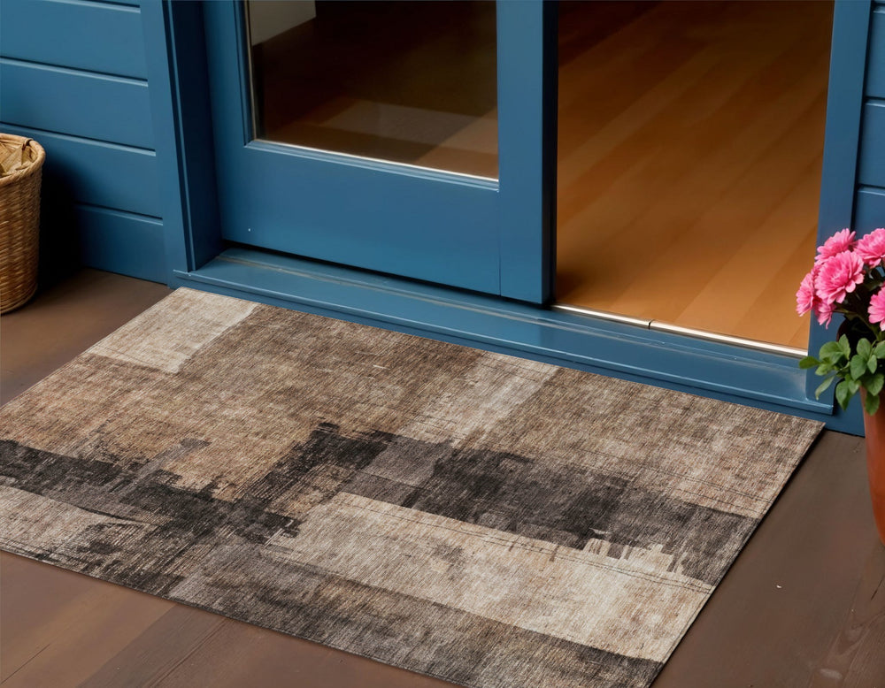 Homeroots 3' Abstract Brown Black And Tan Washable Area Rug For Indoor And Outdoor Use, Durable And Stylish 3' X 5' Polyester 606044