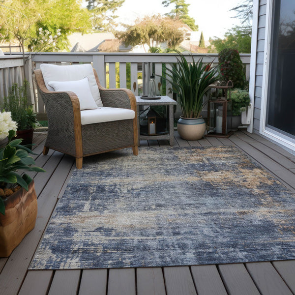 Homeroots 3' Denim Blue And Tan Abstract Washable Area Rug - Stylish, Durably Designed For Indoor And Outdoor Use 8' X 10' Polyester 606143
