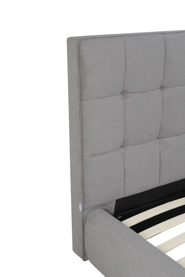 HomeRoots Gray Tufted Linen Blend King Bed Frame - Stylish Upholstered Platform Design for Modern Bedrooms 606419