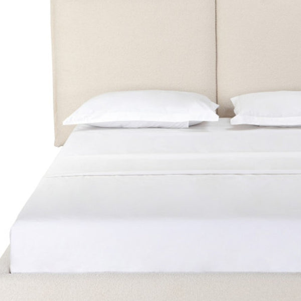 HomeRoots Beige Tufted Boucle Queen Bed Frame - Elegant Platform Design with Soft Upholstery & Modern Style 606424