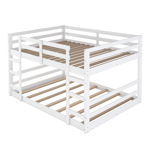HomeRoots White Full Over Full Solid Wood Bunk Bed - Charming, Space-Saving Design for Family & Guests! 606790
