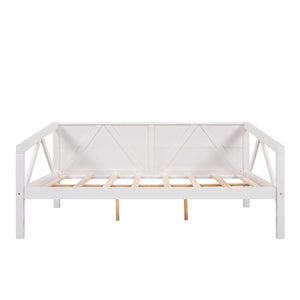 HomeRoots White Wood Full Day Bed - Elegant Multi-Functional Furniture for Stylish Living & Guest Spaces 606864