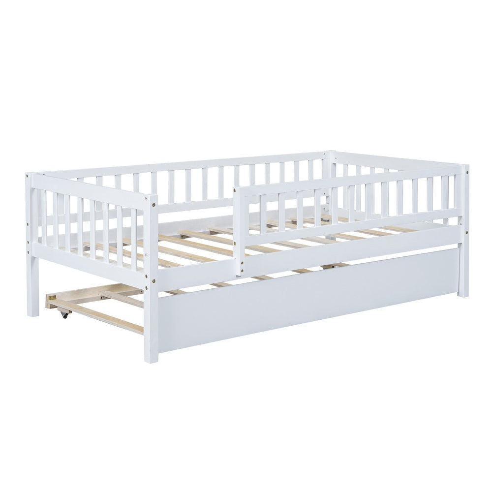 HomeRoots White Wood Twin Day Bed with Trundle - Stylish Space-Saving Solution for Guest Rooms & Living Areas 606957